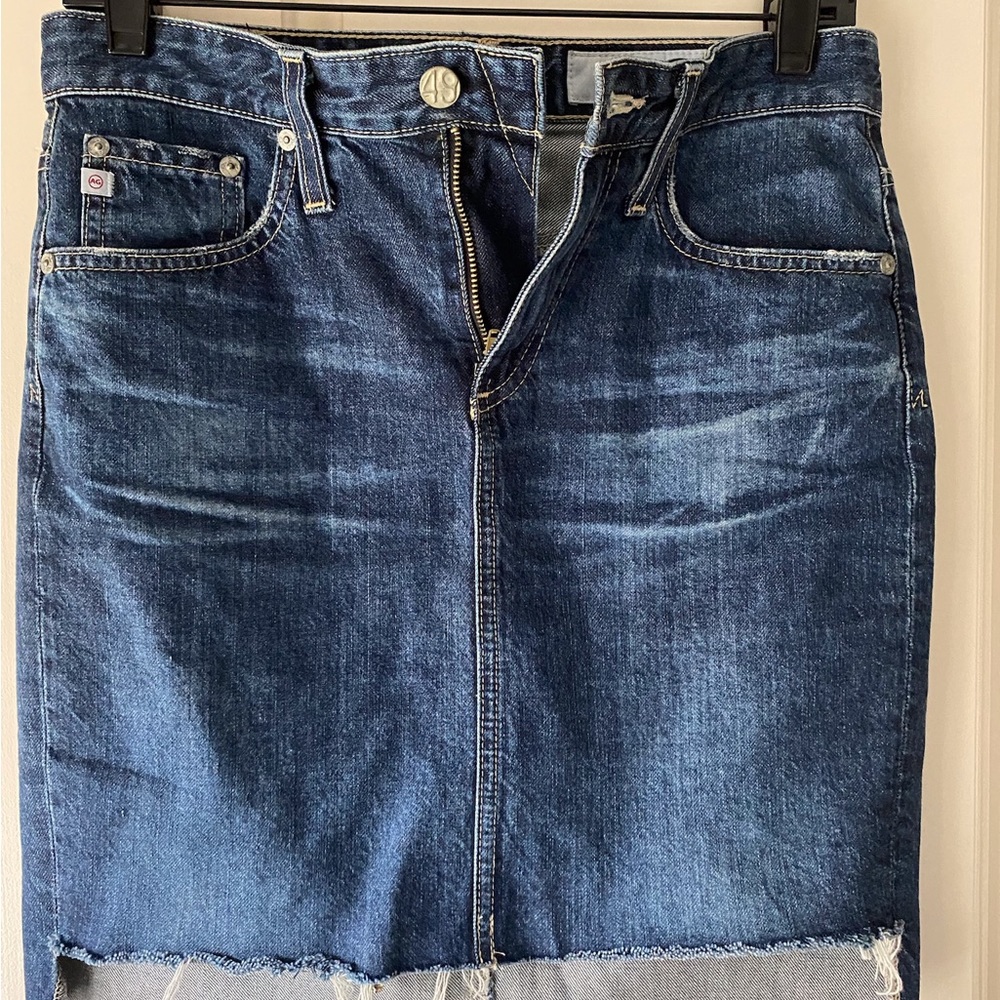 Agolde Erin pencil Jean skirt, sits above the knee